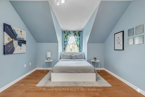 Photo 14 at 41 Ross Patrick Crescent, Woodland Hill, Newmarket