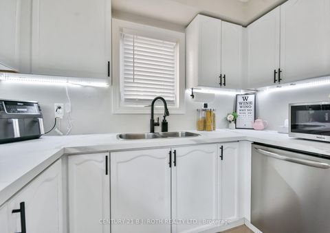 Photo 14 at 12 BURKE Drive, West Bayfield, Barrie