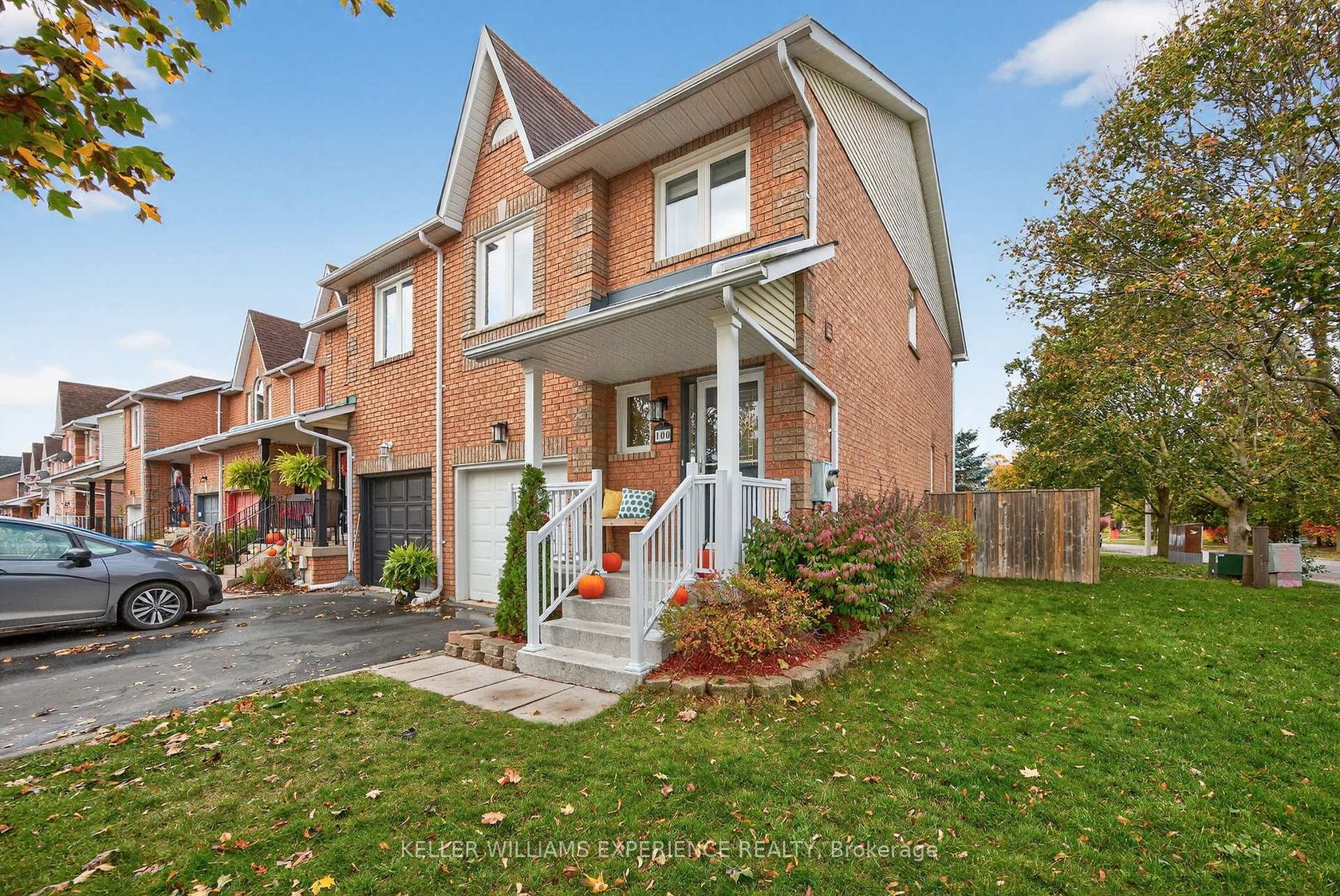 100 Brucker Road, Holly, Barrie photo number 2