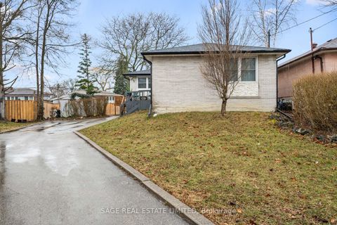 Photo 2 at 45 Dashwood Crescent, Beaumonde Heights, Toronto Photo 2 at 45 Dashwood Crescent, Beaumonde Heights, Toronto