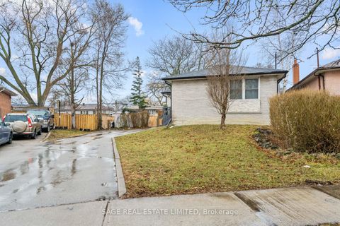 Photo 3 at 45 Dashwood Crescent, Beaumonde Heights, Toronto Photo 3 at 45 Dashwood Crescent, Beaumonde Heights, Toronto