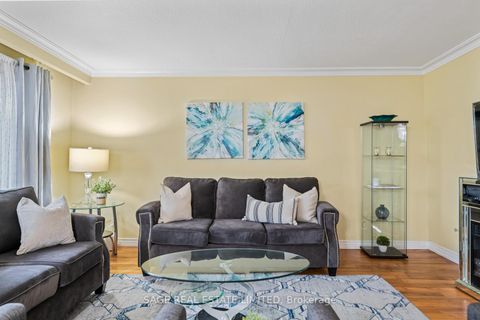 Photo 13 at 45 Dashwood Crescent, Beaumonde Heights, Toronto Photo 13 at 45 Dashwood Crescent, Beaumonde Heights, Toronto