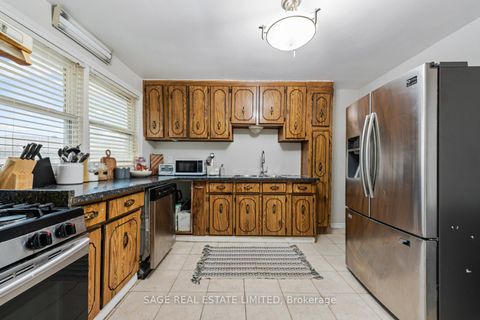 Photo 19 at 45 Dashwood Crescent, Beaumonde Heights, Toronto