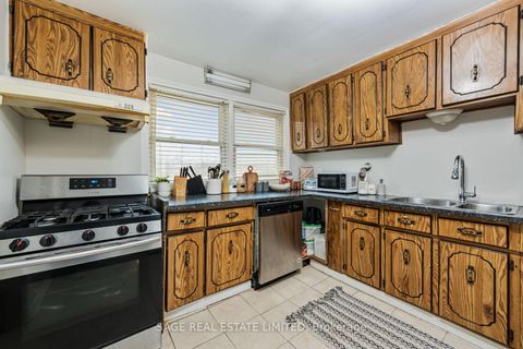 Photo 20 at 45 Dashwood Crescent, Beaumonde Heights, Toronto