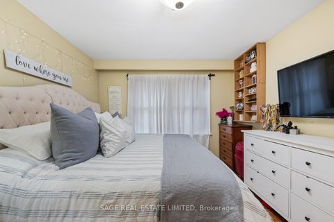 Photo 31 at 45 Dashwood Crescent, Beaumonde Heights, Toronto Photo 31 at 45 Dashwood Crescent, Beaumonde Heights, Toronto