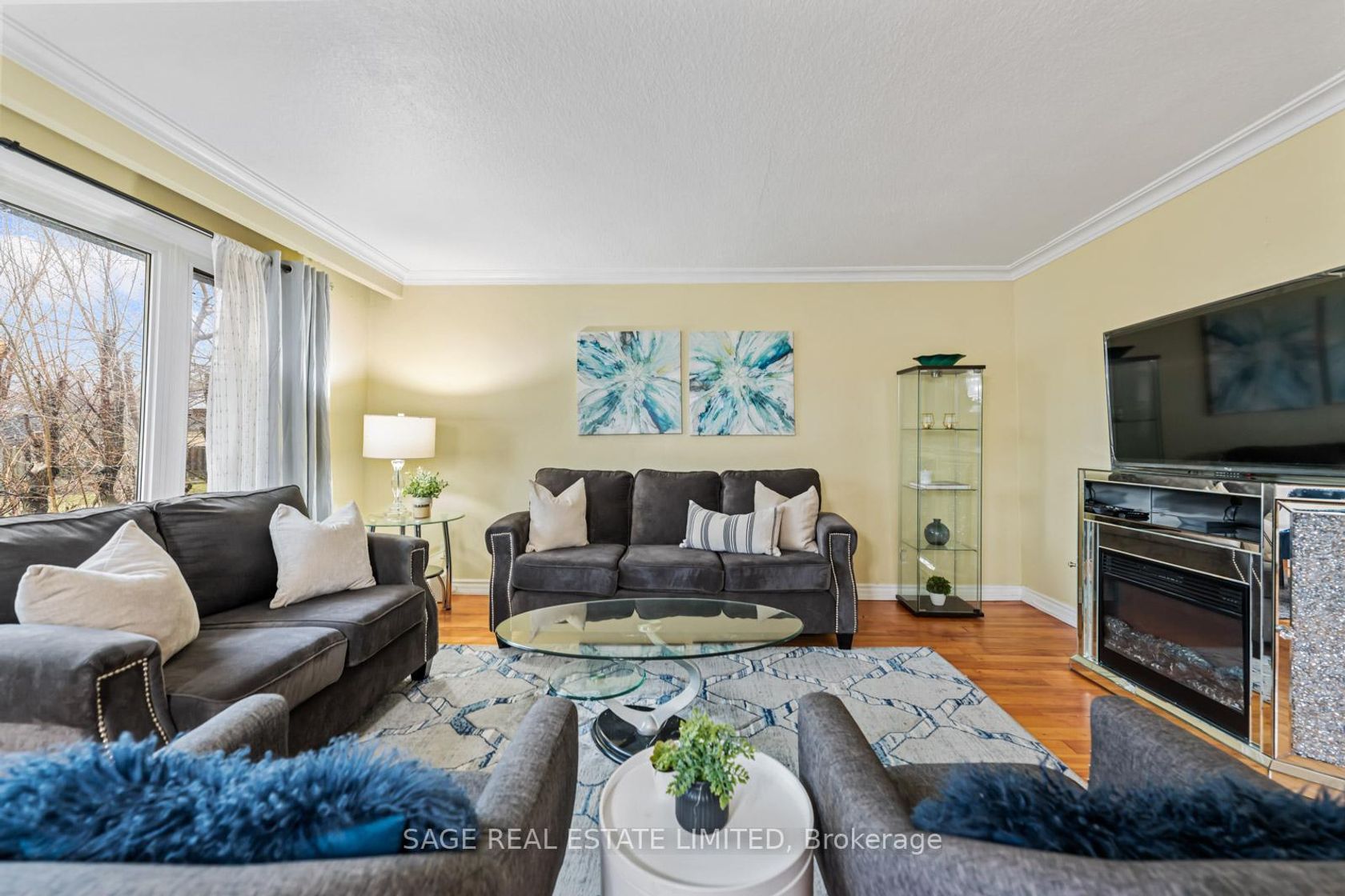 Photo 12 at 45 Dashwood Crescent, Beaumonde Heights, Toronto Photo 12 at 45 Dashwood Crescent, Beaumonde Heights, Toronto