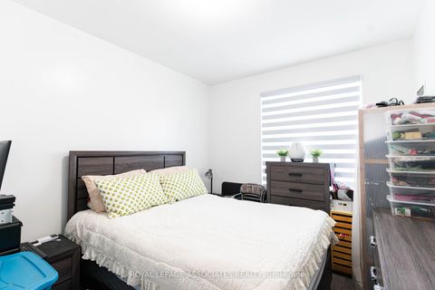 Photo 11 at 1K - 6 Rosebank Drive, Malvern, Toronto Photo 11 at 1K - 6 Rosebank Drive, Malvern, Toronto