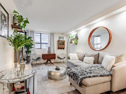 Photo 13 at 831 - 60 St Patrick Street, Chinatown, Toronto