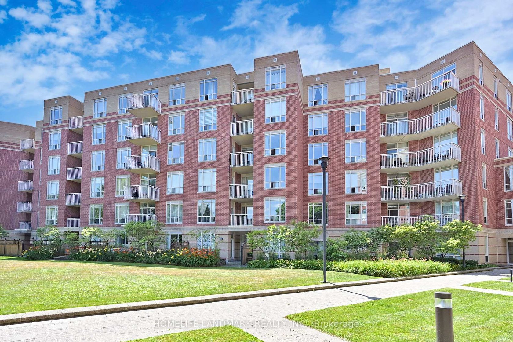 404 - 451 Rosewell Avenue, Lawrence Park South, Toronto 