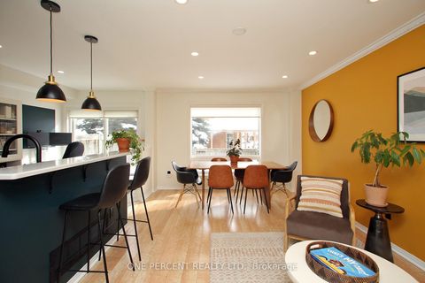 Photo 2 at 55 - 5223 Fairford Crescent, East Credit, Mississauga