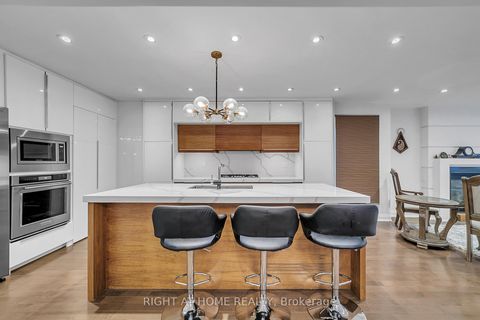 Photo 0 at 302 Mullen Drive, Brownridge, Vaughan