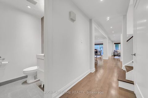 Photo 9 at 302 Mullen Drive, Brownridge, Vaughan