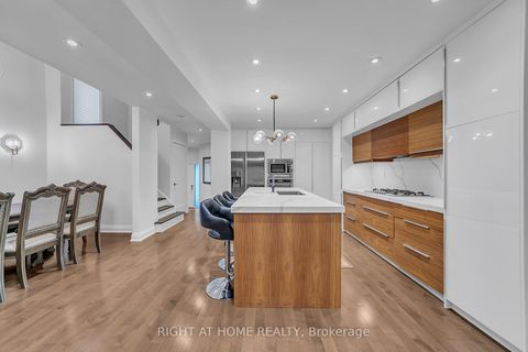 Photo 24 at 302 Mullen Drive, Brownridge, Vaughan