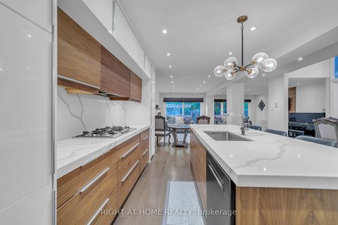 Photo 26 at 302 Mullen Drive, Brownridge, Vaughan