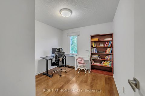 Photo 30 at 302 Mullen Drive, Brownridge, Vaughan