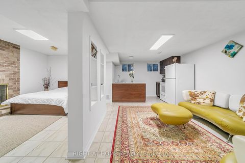 Photo 44 at 302 Mullen Drive, Brownridge, Vaughan