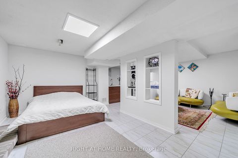 Photo 45 at 302 Mullen Drive, Brownridge, Vaughan