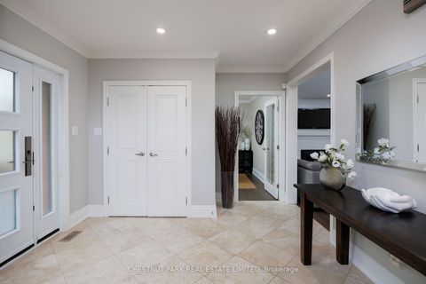 Photo 5 at 20 Fenyrose Crescent, East Woodbridge, Vaughan