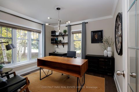 Photo 6 at 20 Fenyrose Crescent, East Woodbridge, Vaughan