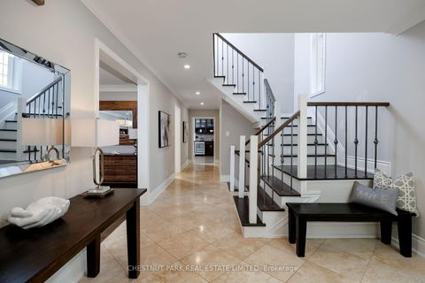 Photo 7 at 20 Fenyrose Crescent, East Woodbridge, Vaughan