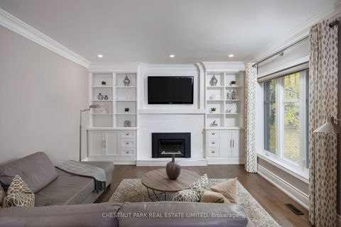 Photo 9 at 20 Fenyrose Crescent, East Woodbridge, Vaughan