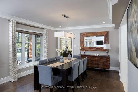 Photo 10 at 20 Fenyrose Crescent, East Woodbridge, Vaughan