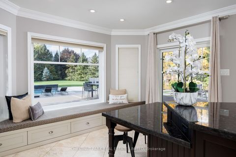 Photo 14 at 20 Fenyrose Crescent, East Woodbridge, Vaughan