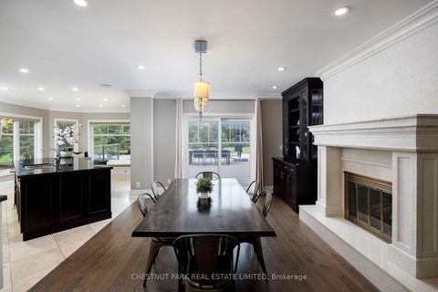 Photo 15 at 20 Fenyrose Crescent, East Woodbridge, Vaughan