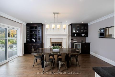 Photo 16 at 20 Fenyrose Crescent, East Woodbridge, Vaughan