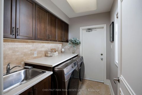 Photo 17 at 20 Fenyrose Crescent, East Woodbridge, Vaughan