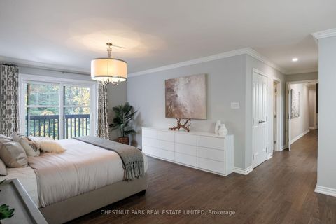 Photo 19 at 20 Fenyrose Crescent, East Woodbridge, Vaughan