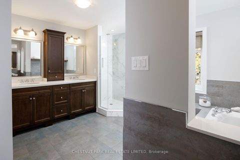 Photo 25 at 20 Fenyrose Crescent, East Woodbridge, Vaughan