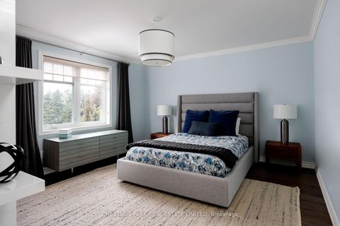 Photo 28 at 20 Fenyrose Crescent, East Woodbridge, Vaughan