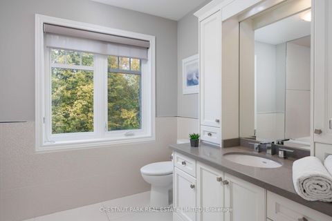 Photo 31 at 20 Fenyrose Crescent, East Woodbridge, Vaughan