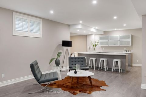 Photo 34 at 20 Fenyrose Crescent, East Woodbridge, Vaughan