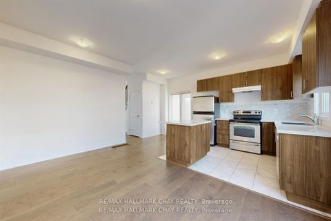 Photo 6 at 37 Turnberry Lane, Painswick South, Barrie