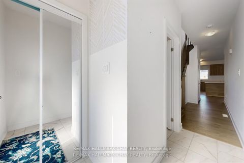 Photo 12 at 37 Turnberry Lane, Painswick South, Barrie