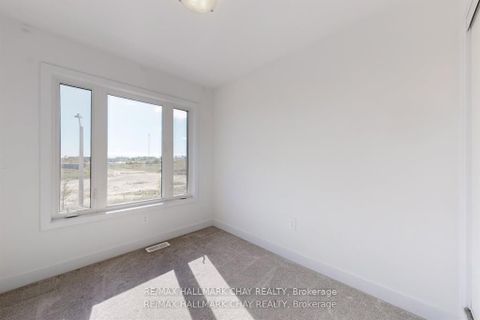 Photo 23 at 37 Turnberry Lane, Painswick South, Barrie