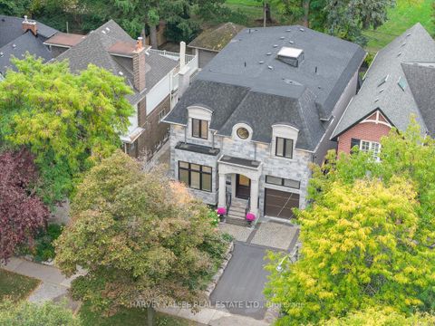 Photo 2 at 85 Chaplin Crescent, Eglinton, Toronto