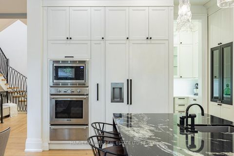 Photo 14 at 85 Chaplin Crescent, Eglinton, Toronto