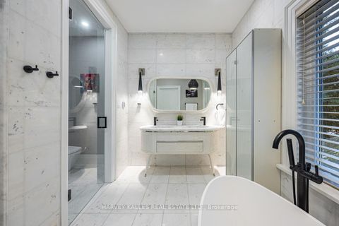 Photo 23 at 85 Chaplin Crescent, Eglinton, Toronto