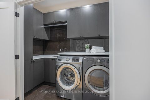 Photo 26 at 85 Chaplin Crescent, Eglinton, Toronto