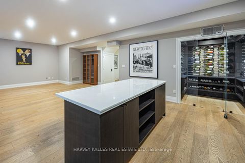 Photo 33 at 85 Chaplin Crescent, Eglinton, Toronto