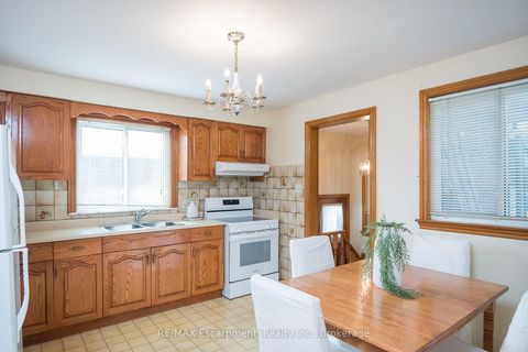 Photo 10 at 44 Ridge Road, CFB, Toronto