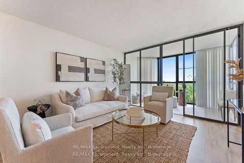 Photo 4 at 602 - 1230 Marlborough Court, CP College Park, Oakville