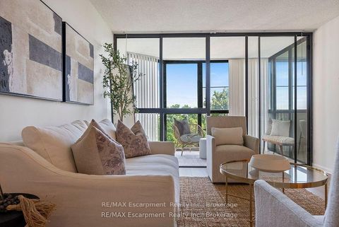 Photo 5 at 602 - 1230 Marlborough Court, CP College Park, Oakville