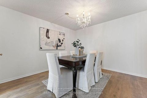 Photo 6 at 602 - 1230 Marlborough Court, CP College Park, Oakville