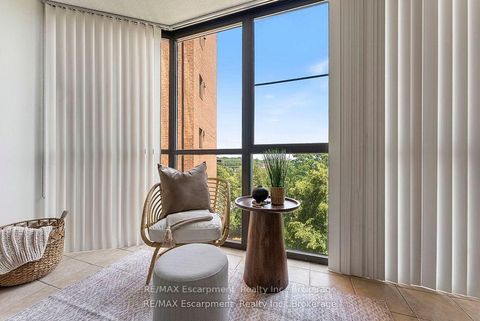 Photo 10 at 602 - 1230 Marlborough Court, CP College Park, Oakville