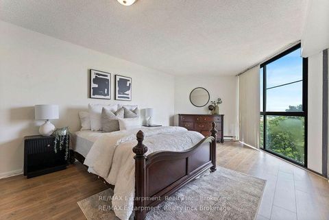 Photo 12 at 602 - 1230 Marlborough Court, CP College Park, Oakville