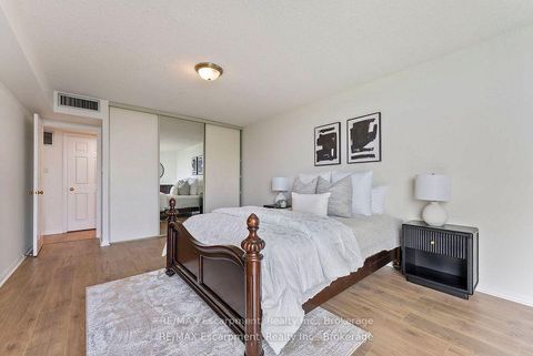 Photo 13 at 602 - 1230 Marlborough Court, CP College Park, Oakville